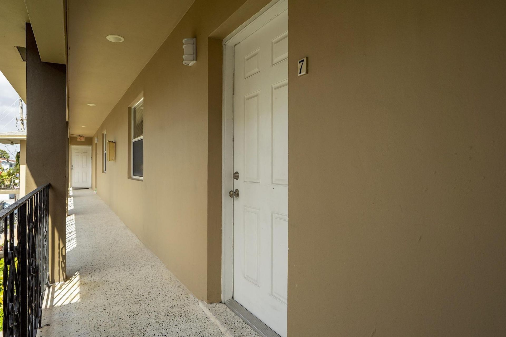 225 SW 18th Avenue, Miami, FL 33188 Photo