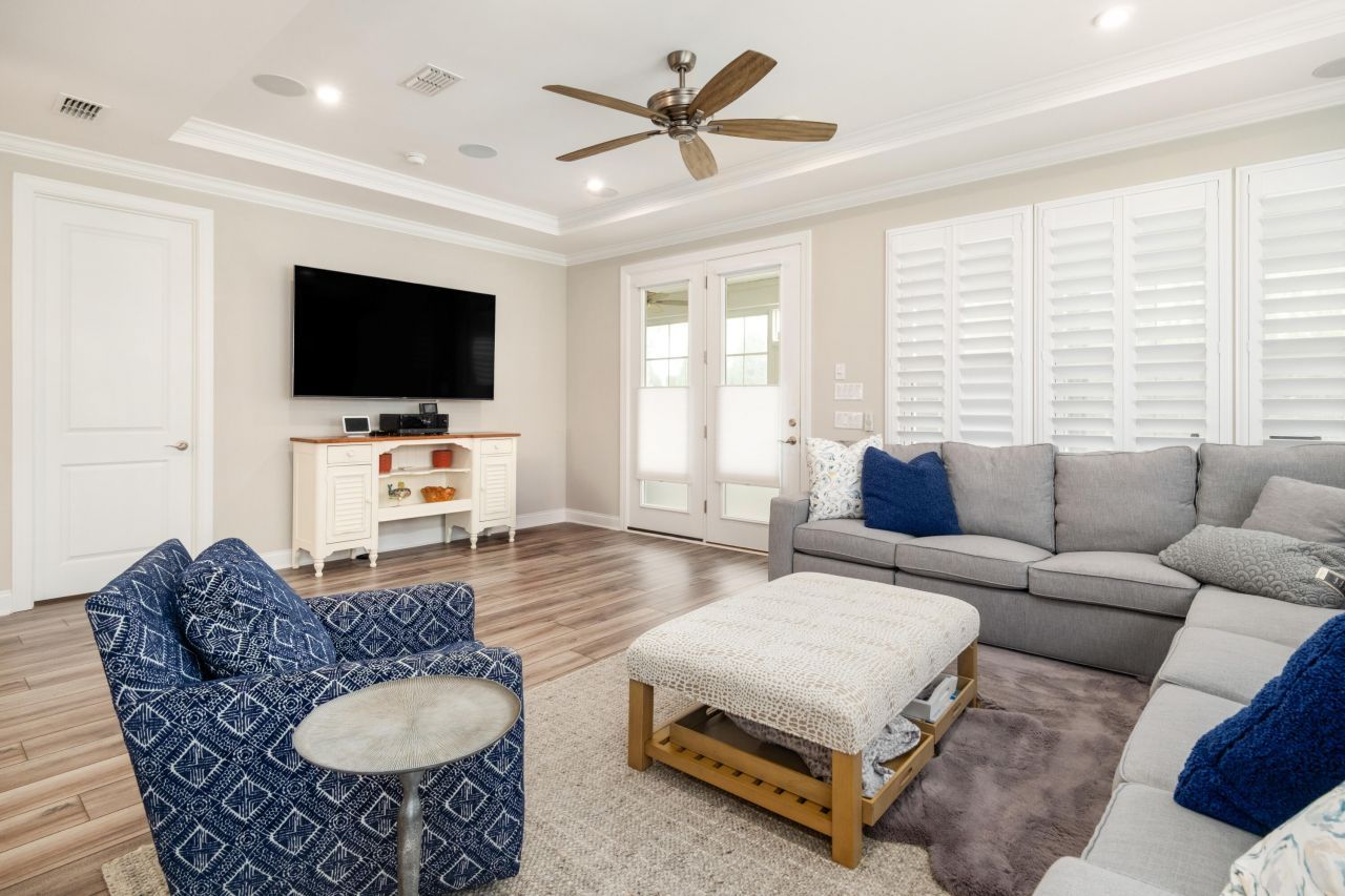 104 Waves Place Photo 14