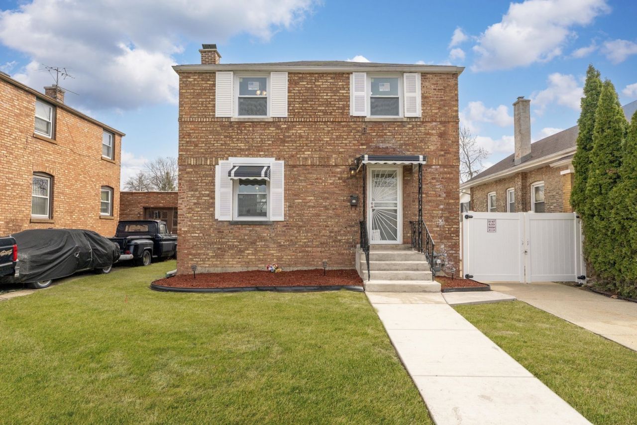 225 Marshall Avenue, Bellwood, IL 60104 Main Photo