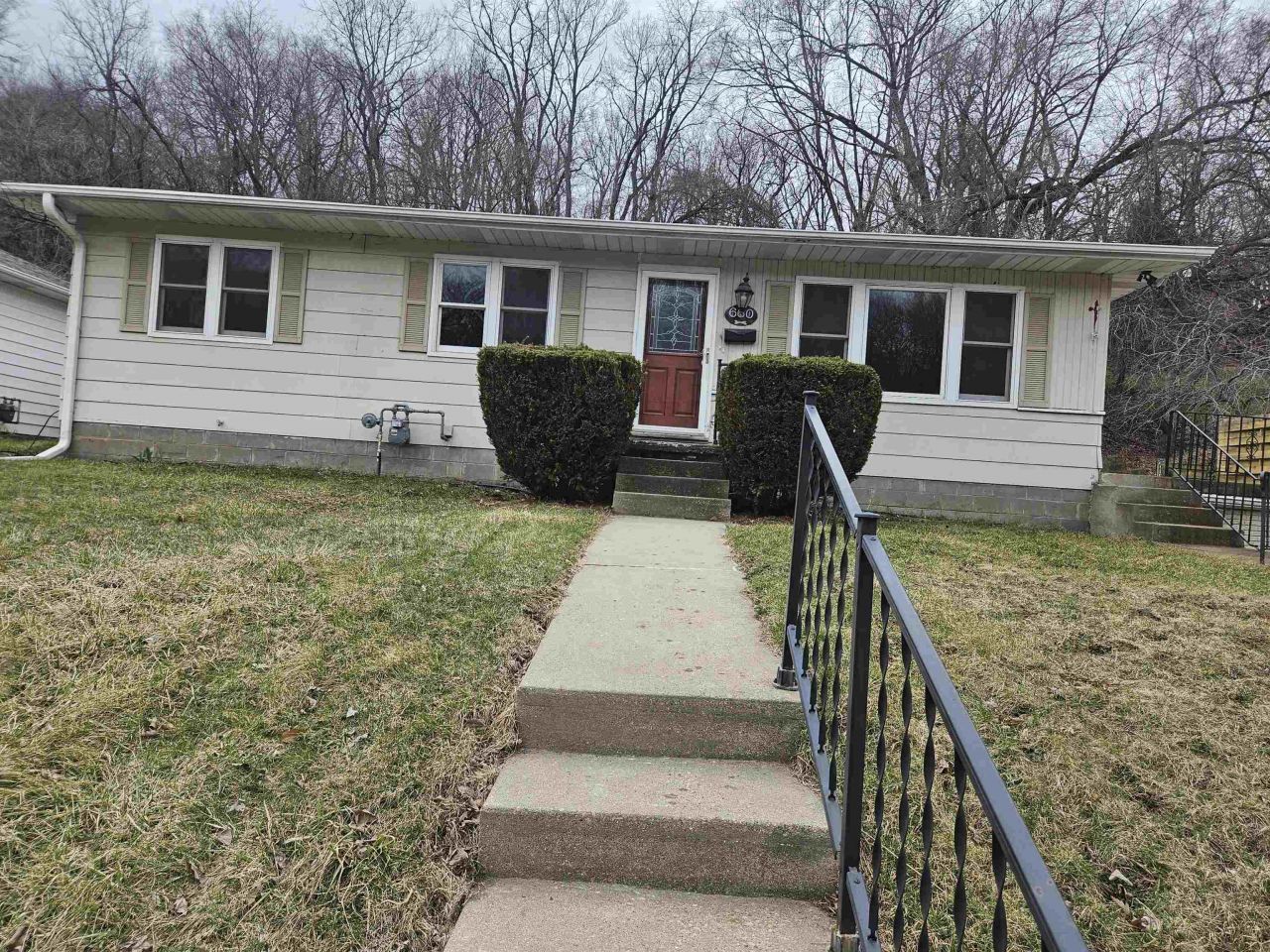 660 Kaufmann Avenue, Dubuque, IA 52001 Main Photo