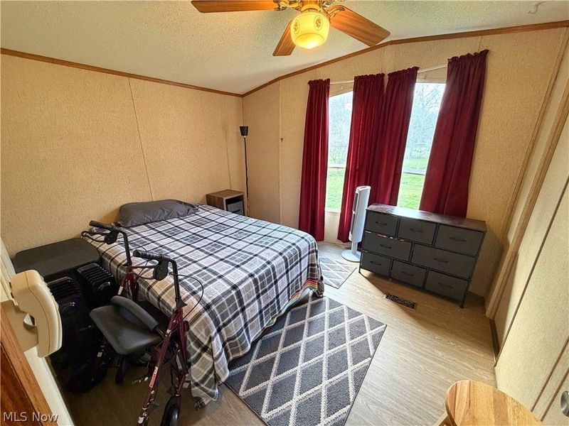 54290 Pipe Creek Road, Jacobsburg, OH 43933 Photo 4