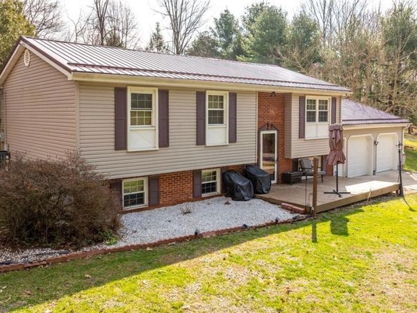 106 Willadell Rd, Transfer, PA 16154