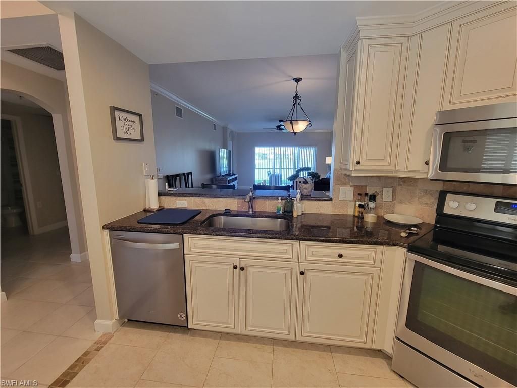 3037 Driftwood Way, Unit 3505, Naples, FL 34109 Photo