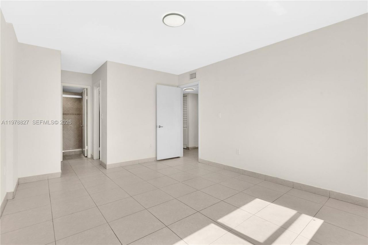 1101 SW 122nd Ave, Unit 310, Miami, FL 33184 Photo