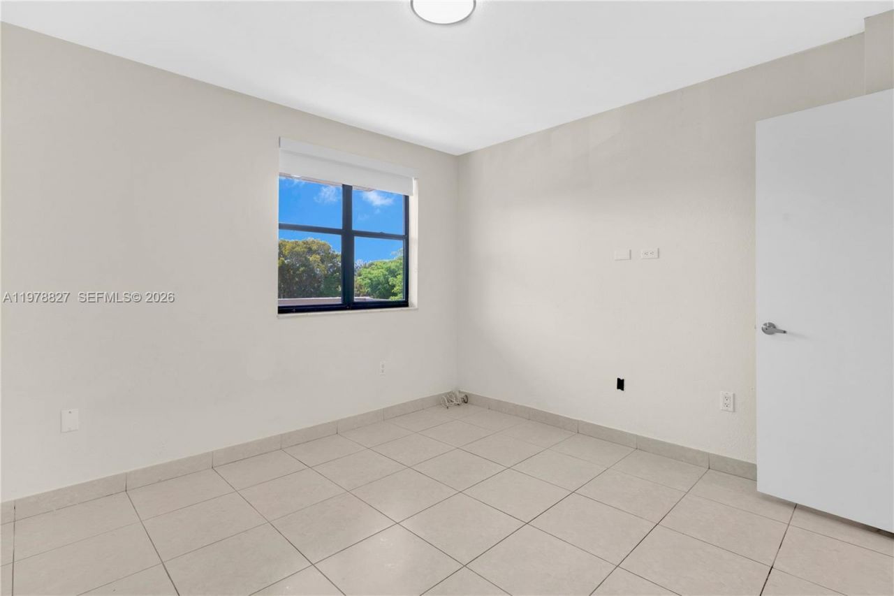 1101 SW 122nd Ave, Unit 310, Miami, FL 33184 Photo