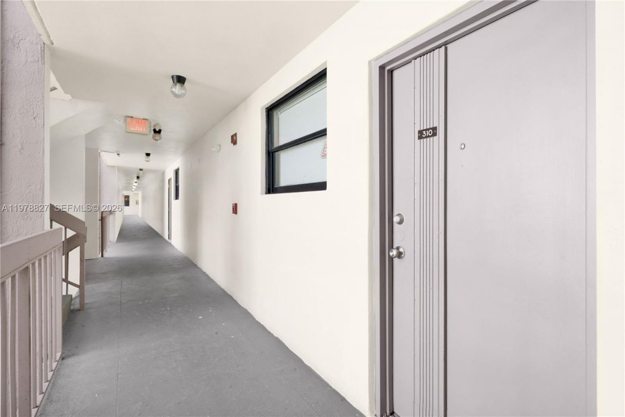 1101 SW 122nd Ave, Unit 310, Miami, FL 33184 Photo