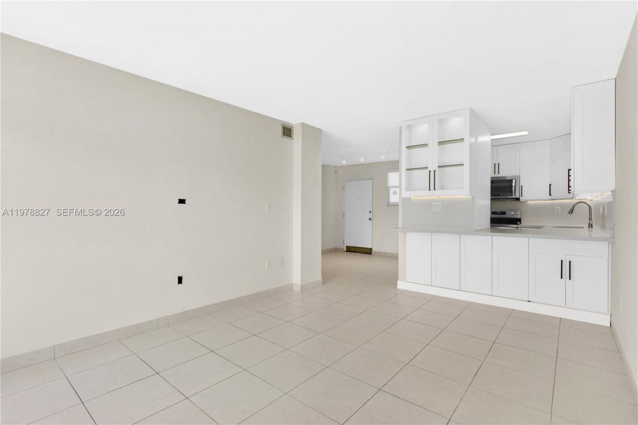 1101 SW 122nd Ave, Unit 310, Miami, FL 33184 Photo