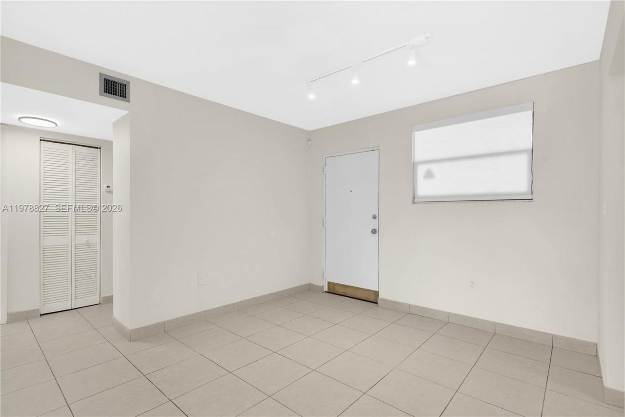 1101 SW 122nd Ave, Unit 310, Miami, FL 33184 Photo