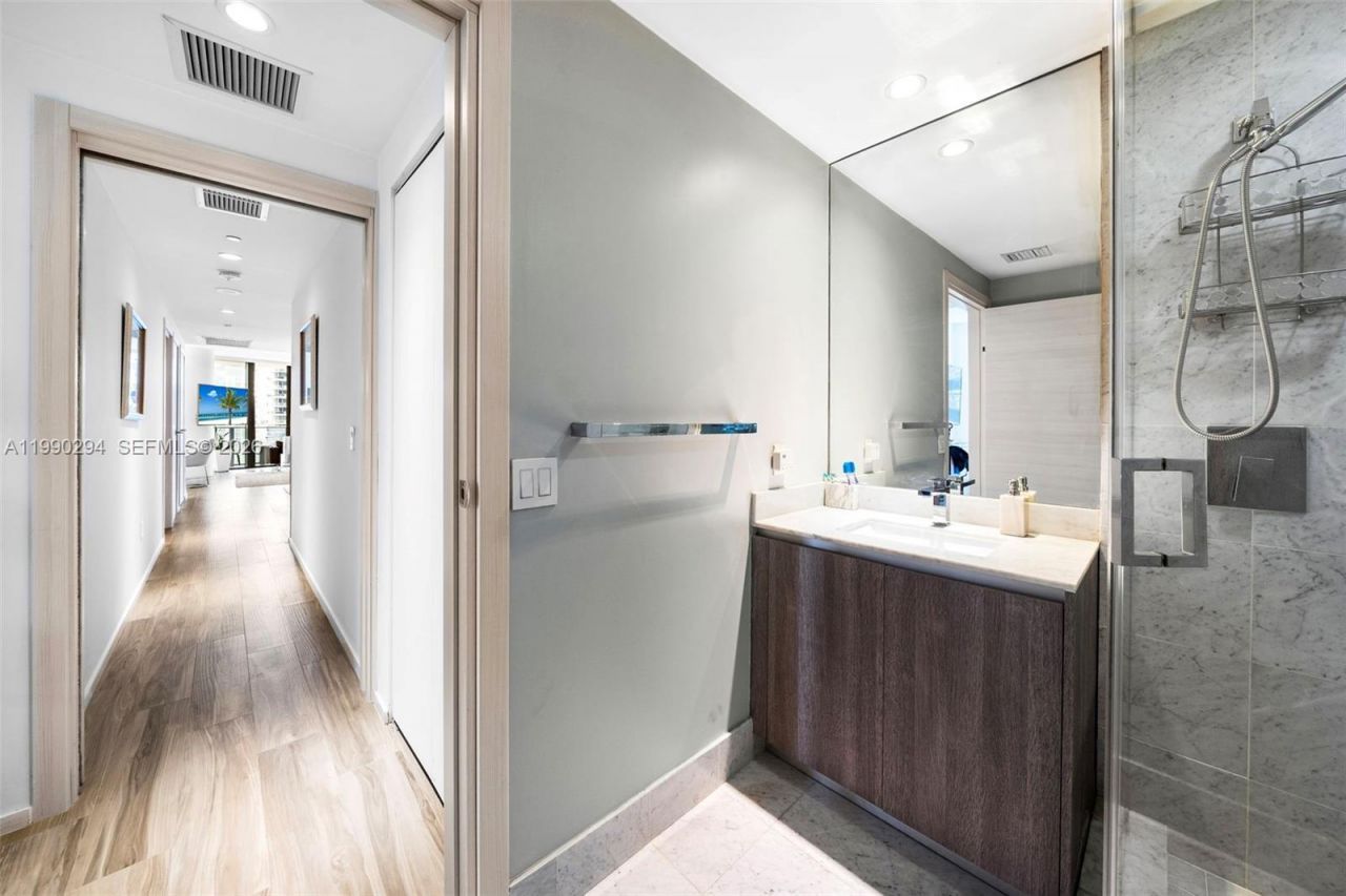 801 S Miami Ave, Unit 3504, Miami, FL 33130 Photo