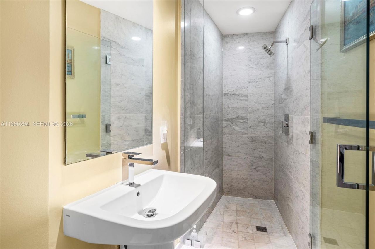 801 S Miami Ave, Unit 3504, Miami, FL 33130 Photo