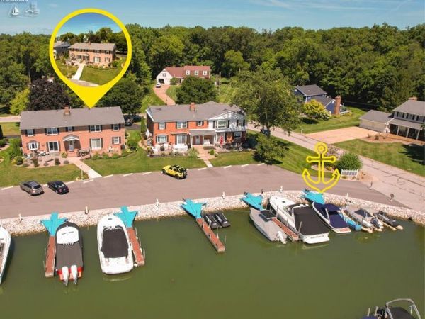 2188 N Carriage Lane, Unit 7, Port Clinton, OH 43452