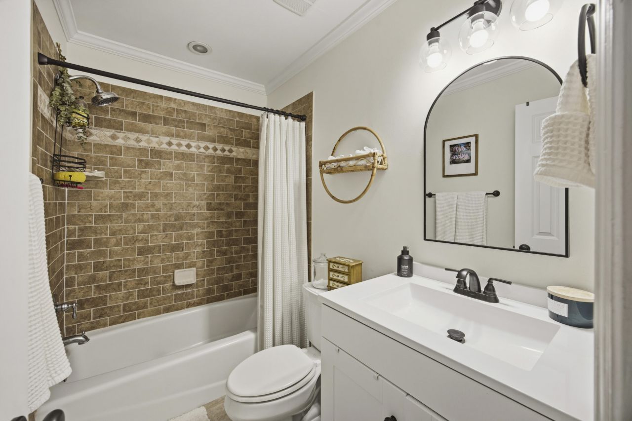 1362 Cassidy Court Photo 23