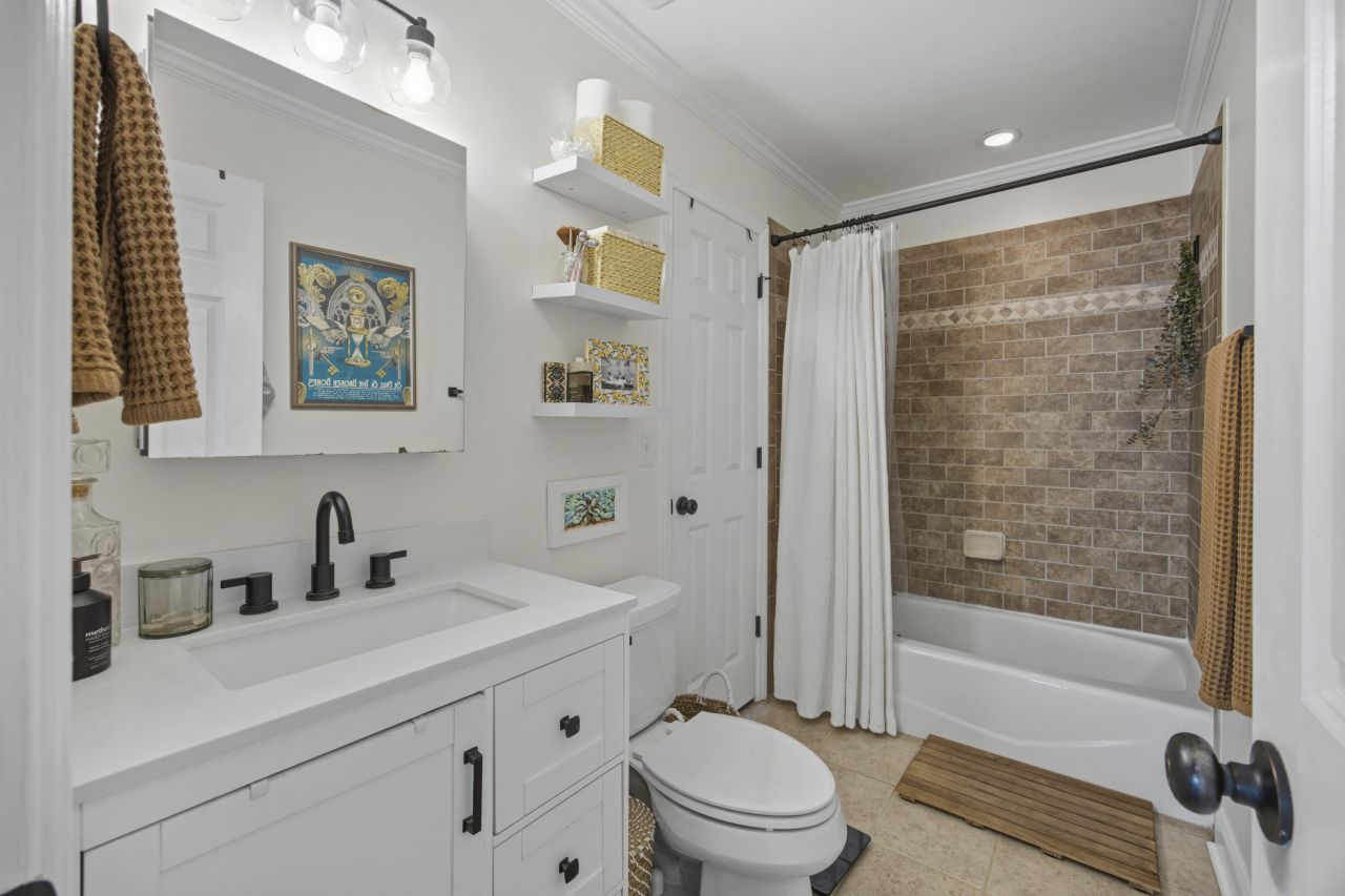 1362 Cassidy Court Photo 6