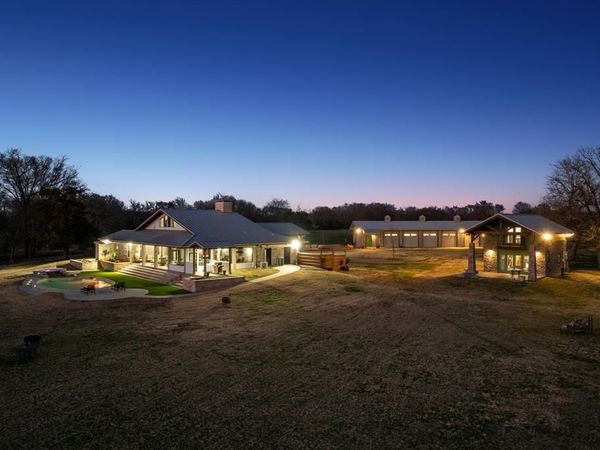 1818 County Road 1151 , Cumby, TX 75433