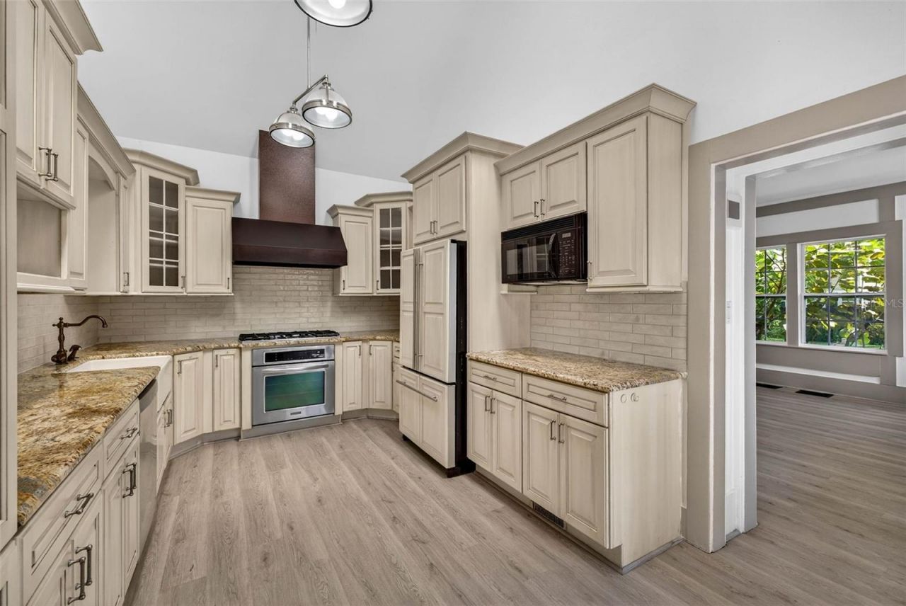 1330 Cherry Street Ne, Saint Petersburg, FL 33701 Photo