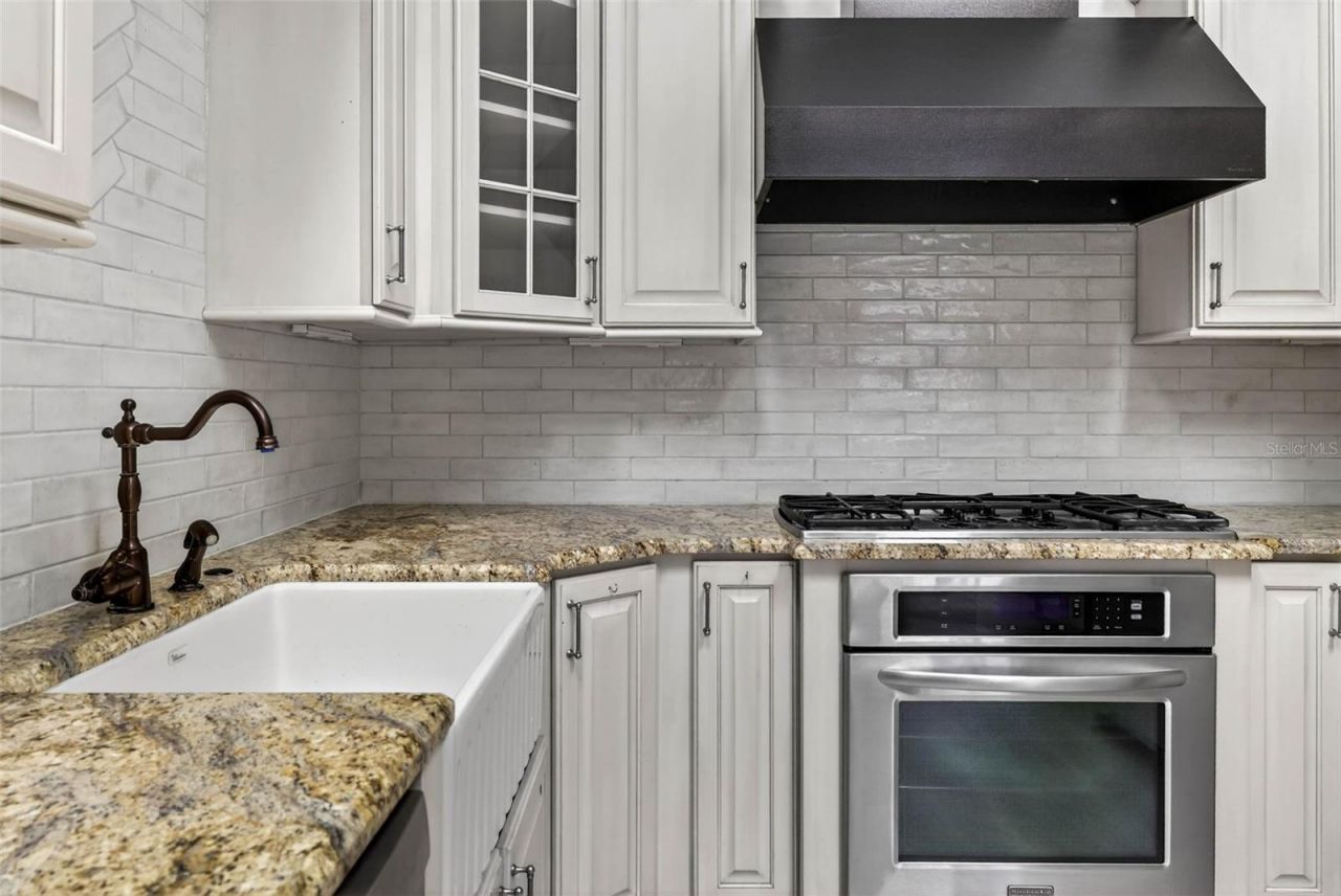 1330 Cherry Street Ne, Saint Petersburg, FL 33701 Photo