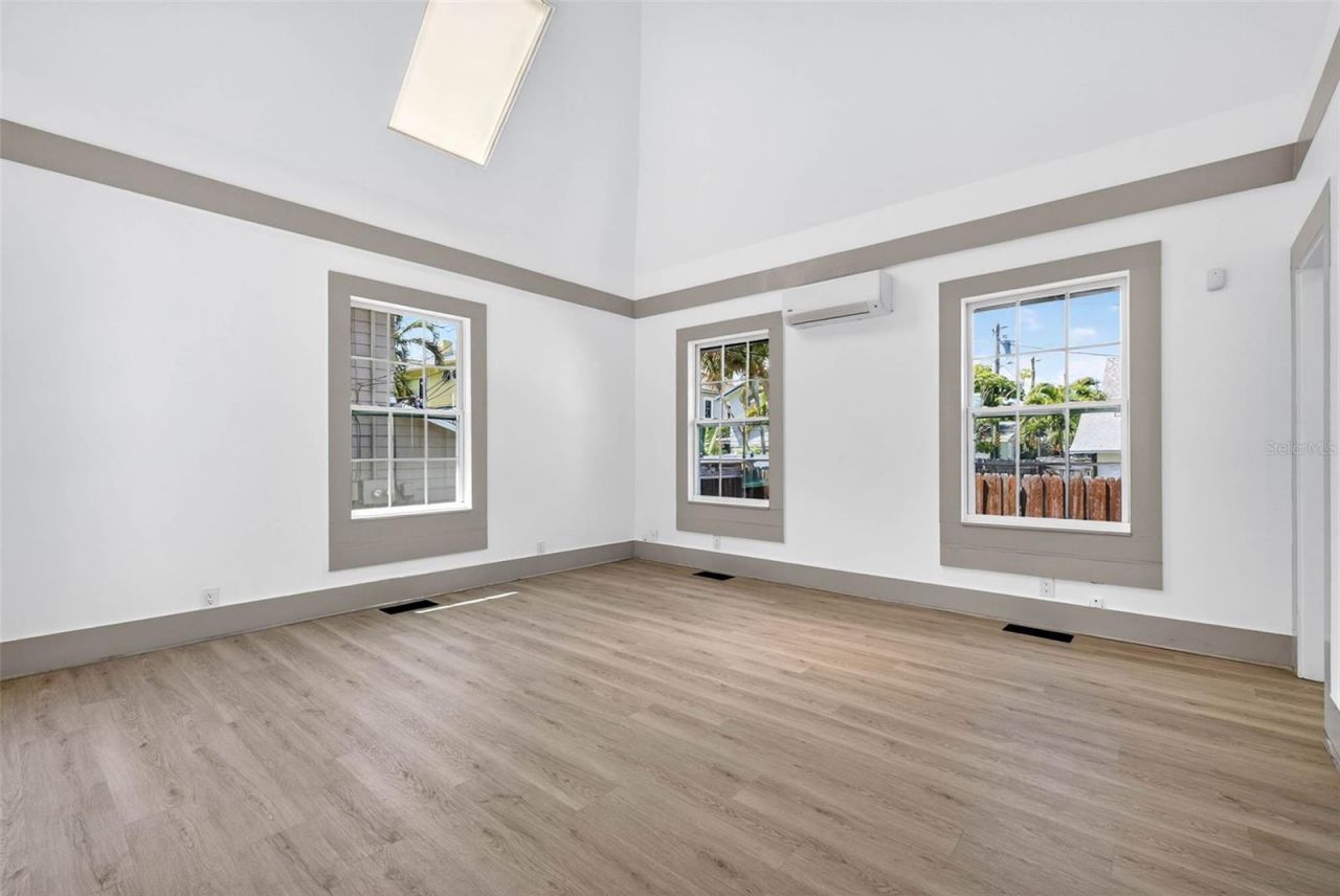 1330 Cherry Street Ne, Saint Petersburg, FL 33701 Photo