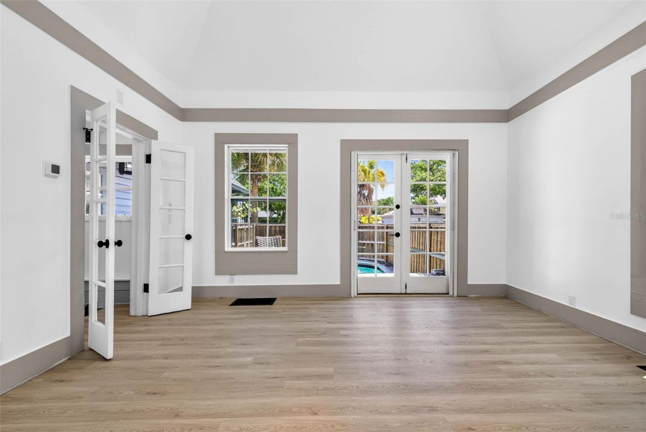 1330 Cherry Street Ne, Saint Petersburg, FL 33701 Photo