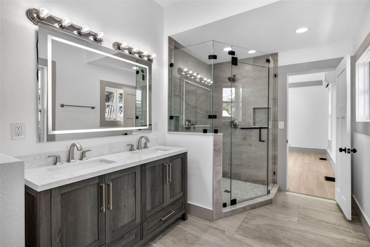 1330 Cherry Street Ne, Saint Petersburg, FL 33701 Photo