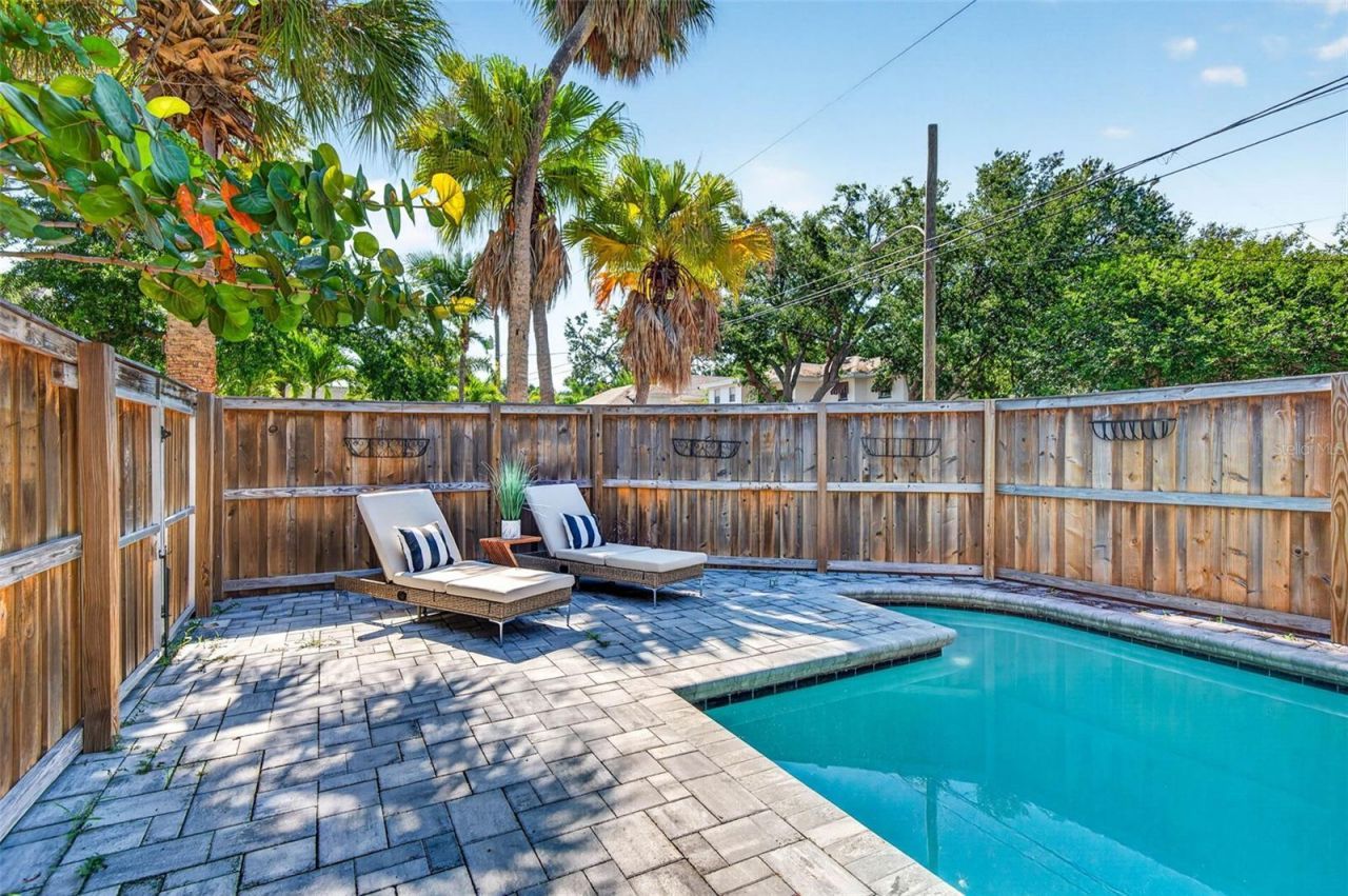 1330 Cherry Street Ne, Saint Petersburg, FL 33701 Photo