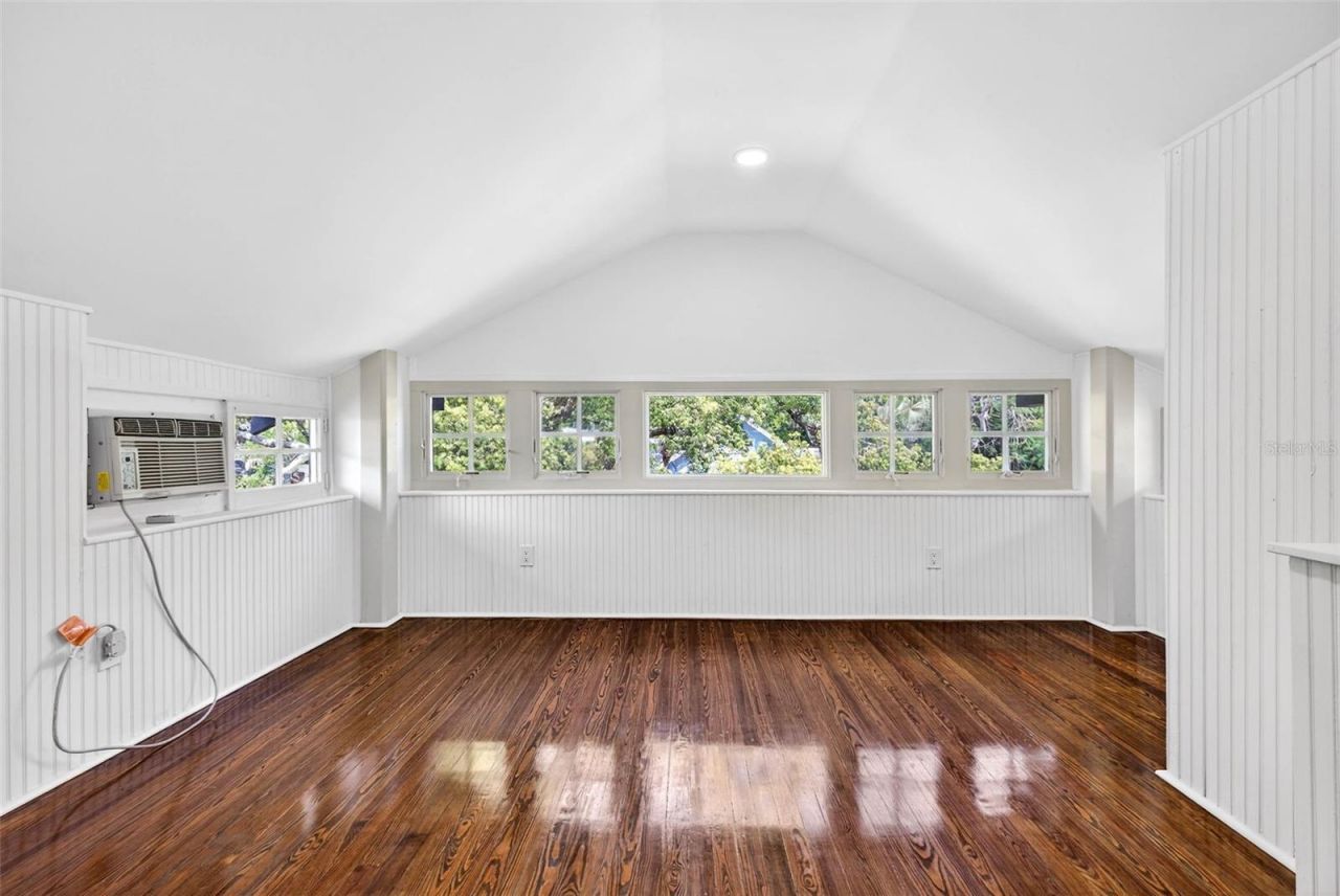 1330 Cherry Street Ne, Saint Petersburg, FL 33701 Photo