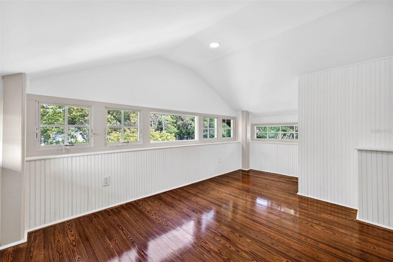 1330 Cherry Street Ne, Saint Petersburg, FL 33701 Photo