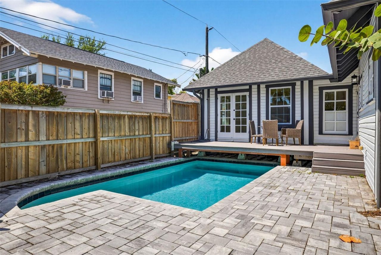 1330 Cherry Street Ne, Saint Petersburg, FL 33701 Photo