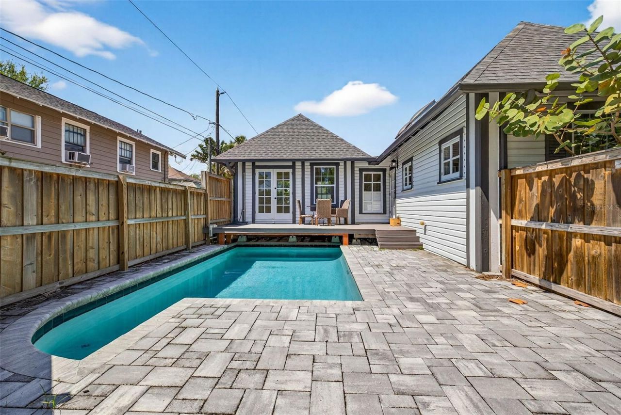 1330 Cherry Street Ne, Saint Petersburg, FL 33701 Photo