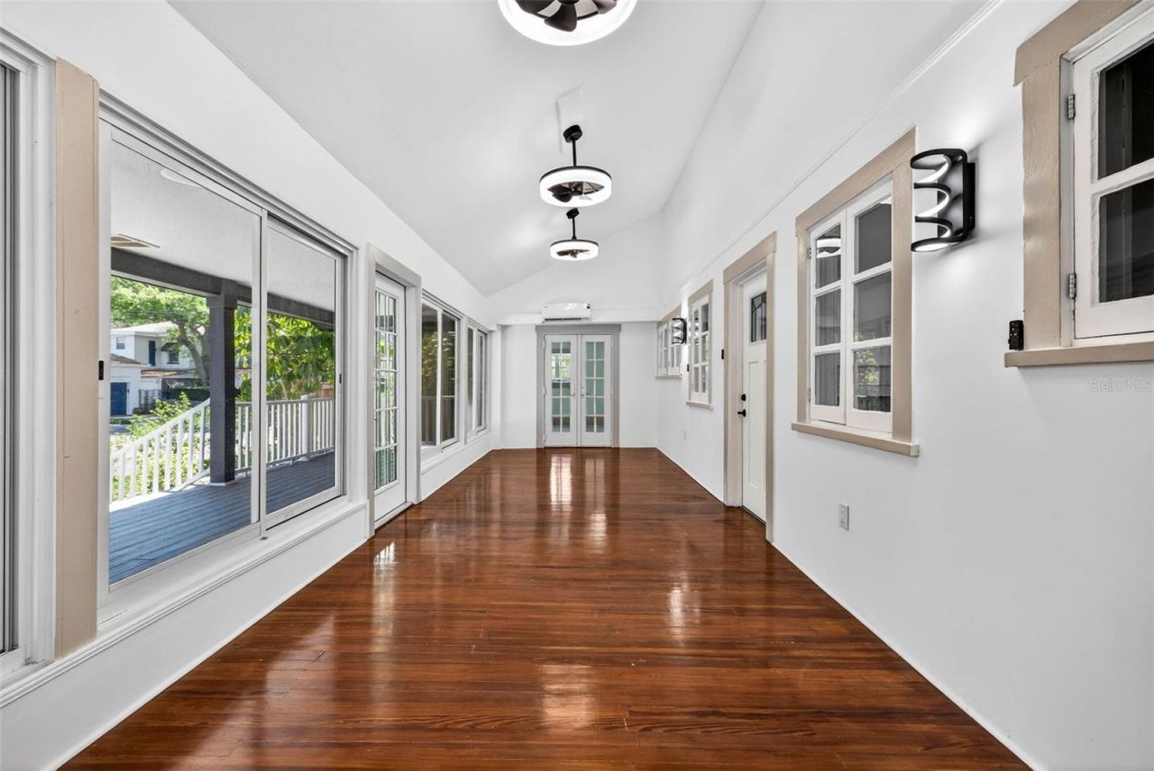 1330 Cherry Street Ne, Saint Petersburg, FL 33701 Photo