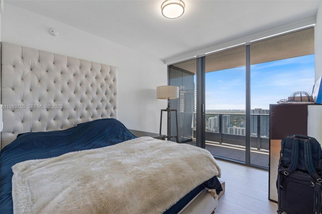 1000 Brickell Plz, Unit 2812, Miami, FL 33131 Photo