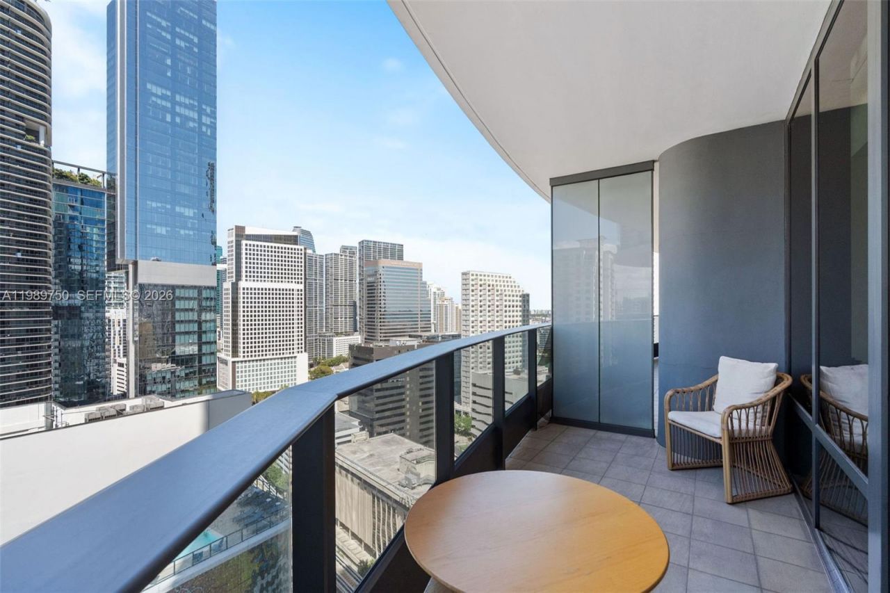 1000 Brickell Plz, Unit 2812, Miami, FL 33131 Photo