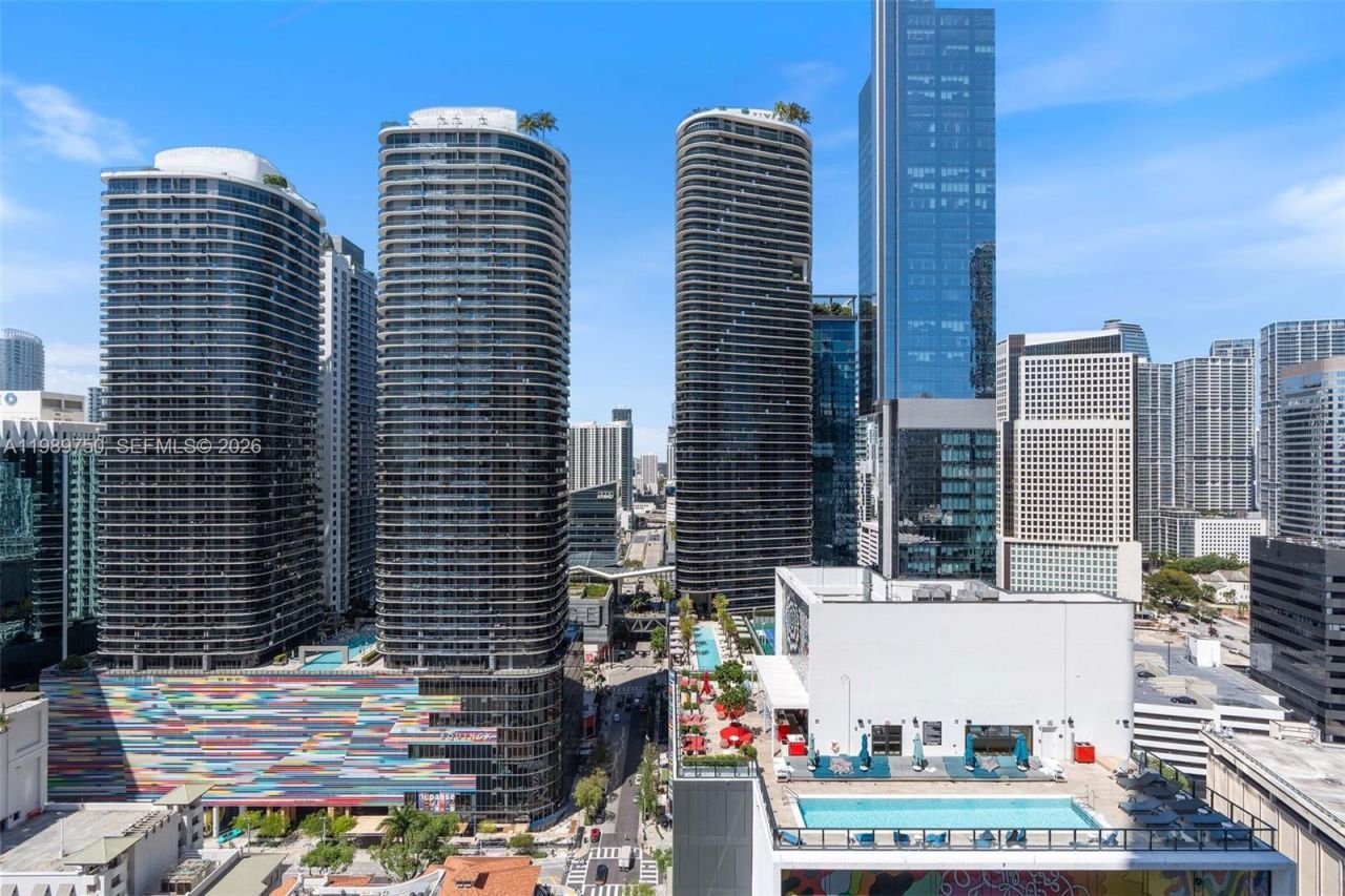 1000 Brickell Plz, Unit 2812, Miami, FL 33131 Photo