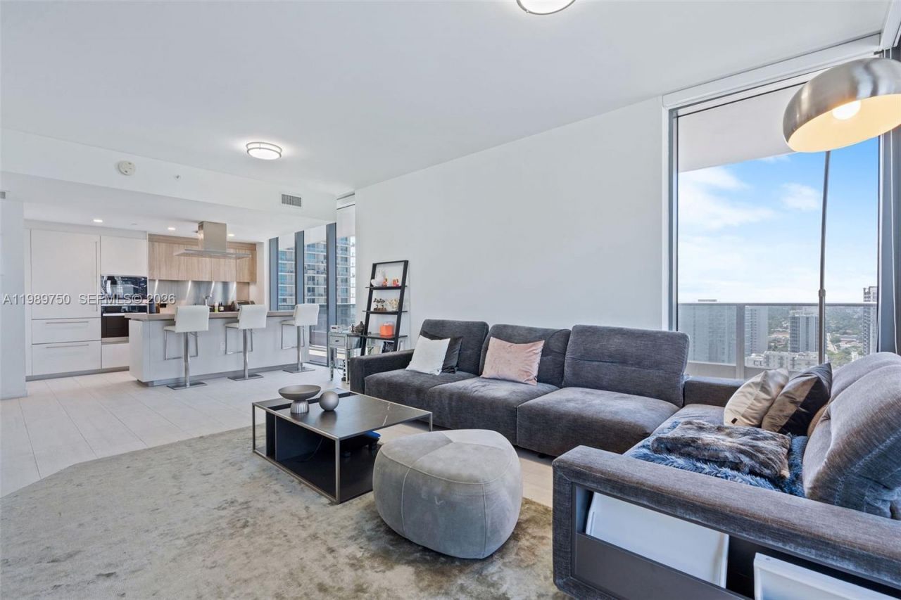 1000 Brickell Plz, Unit 2812, Miami, FL 33131 Photo