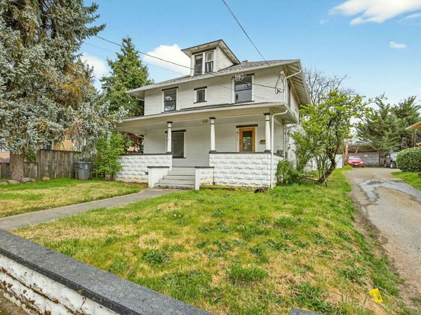 811 NW 5th Street, Grants Pass, OR 97526