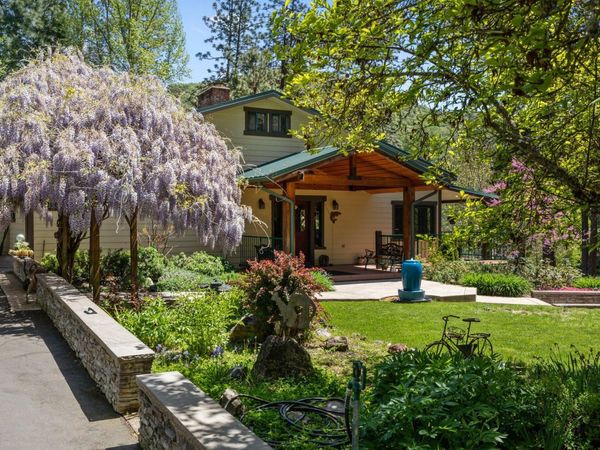 13327 Highway 234, Gold Hill, OR 97525