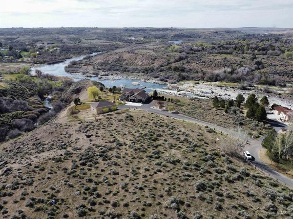 1253 Kanaka Rapids Road, Buhl, ID 83316
