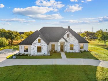 8008 Ben Day Murrin Road N, Fort Worth, TX 76126