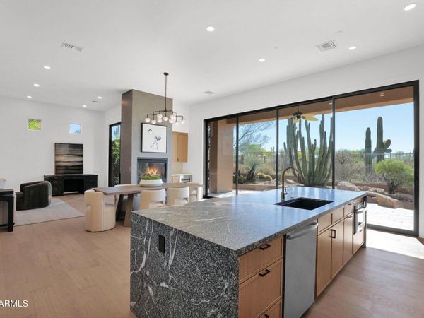 9359 E CAVALRY Drive, Scottsdale, AZ 85262