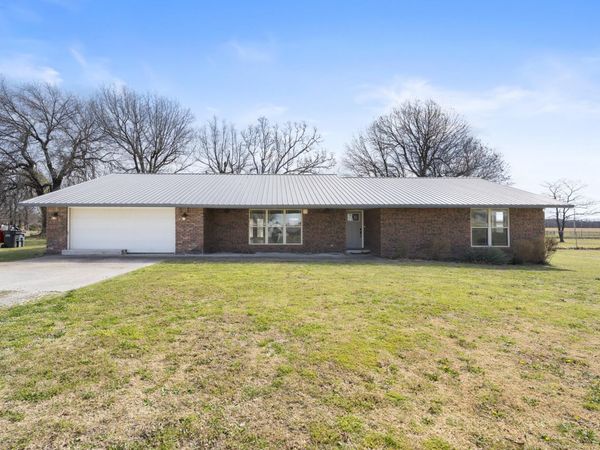 2110 N Main Street , Jay, OK 74346