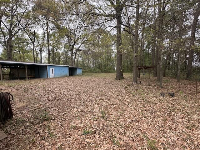 829 Lewis Road Photo 11