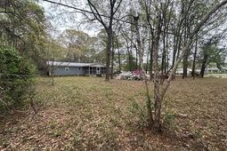 829 Lewis Road photo 4