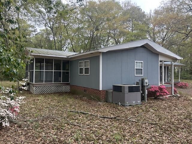 829 Lewis Road Photo 8