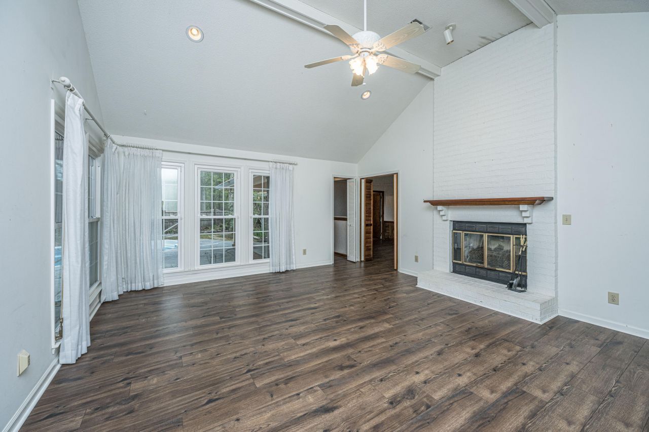 103 Kenton Place Photo 12