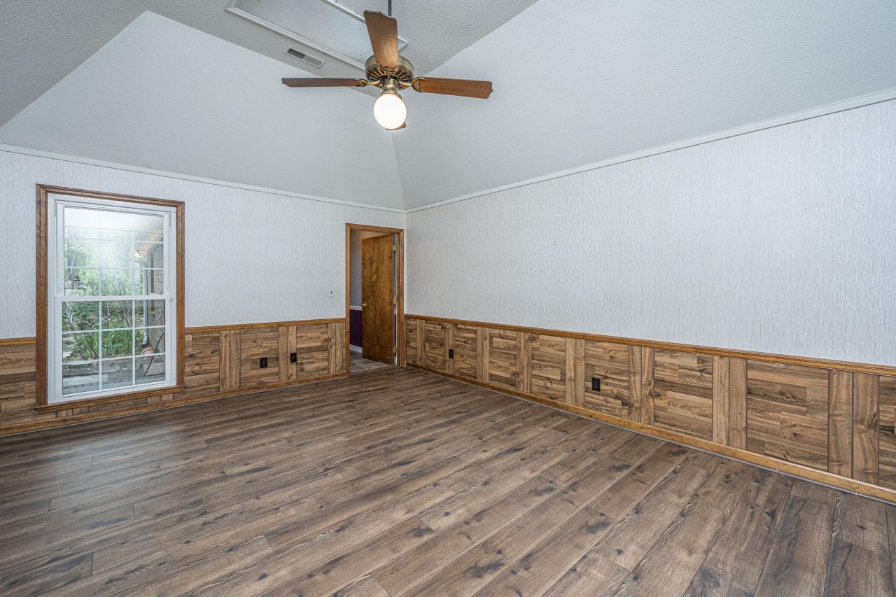 103 Kenton Place Photo 13