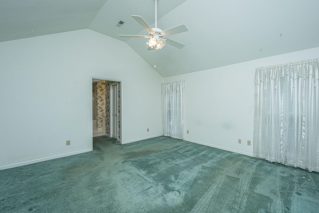 103 Kenton Place Photo 22