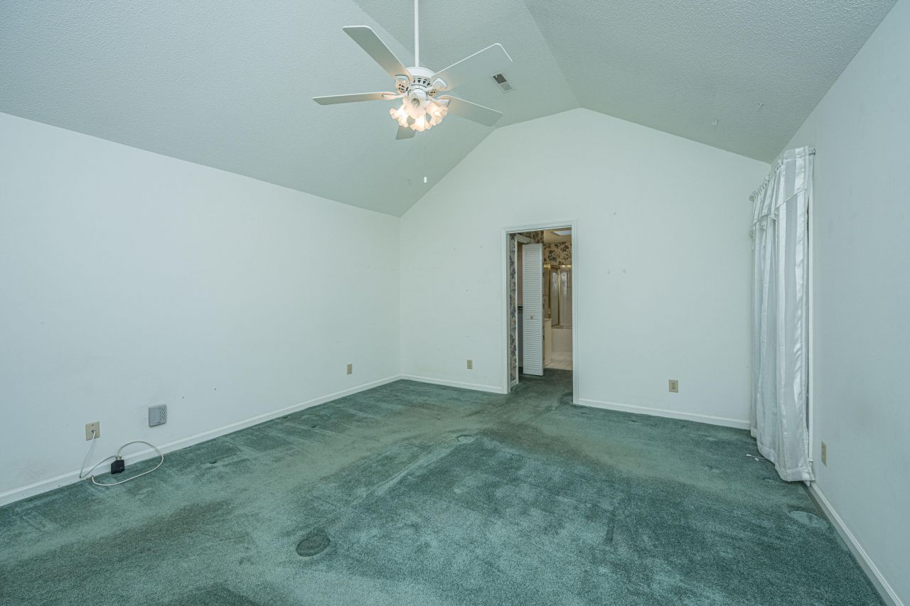 103 Kenton Place Photo 23