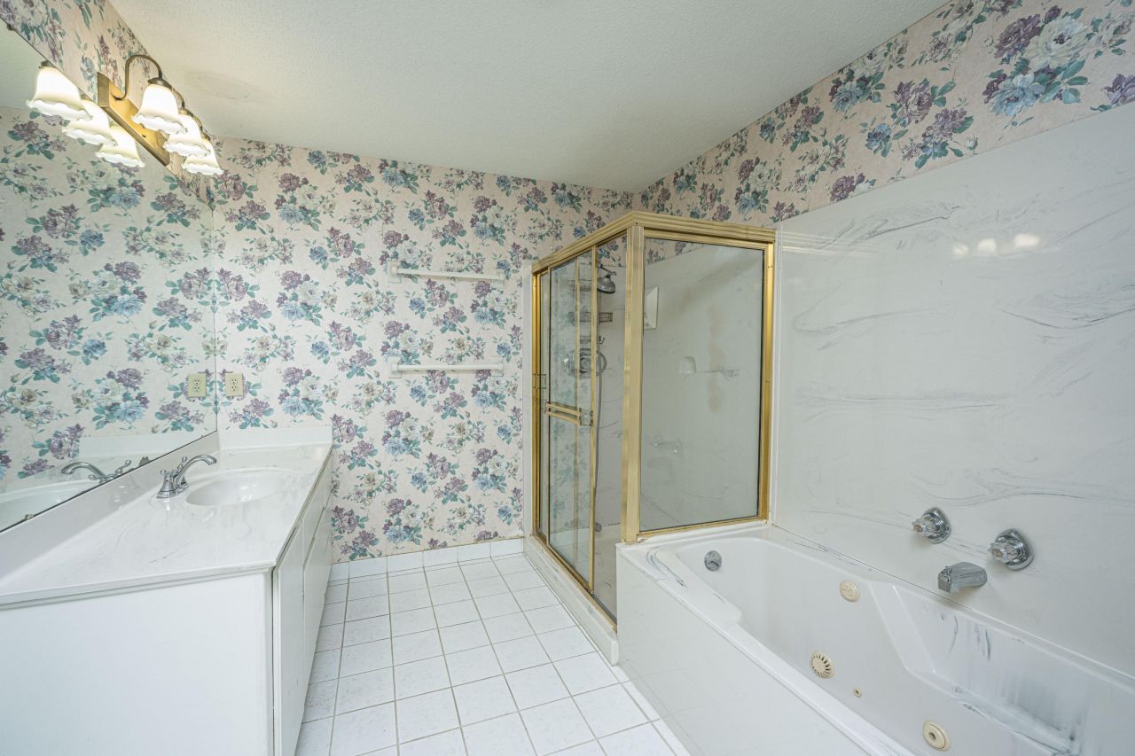 103 Kenton Place Photo 25