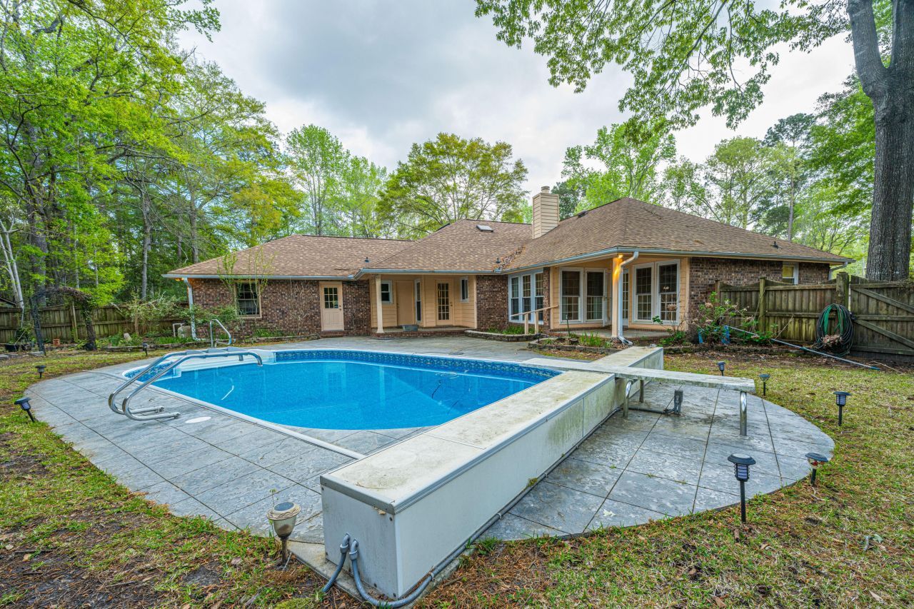 103 Kenton Place Photo 26