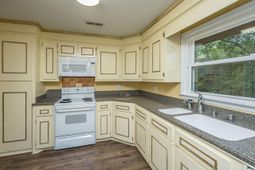 103 Kenton Place photo 4