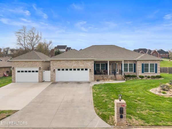 1410 River Run Circle, Sevierville, TN 37876